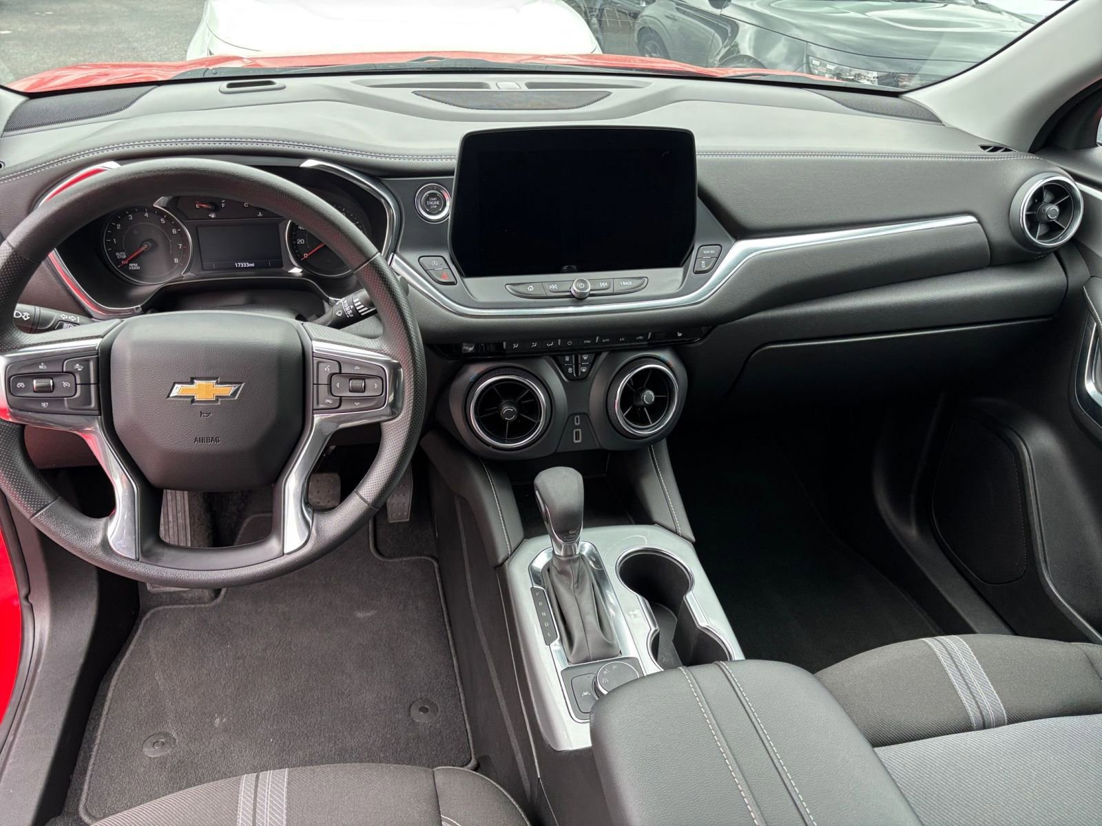 Thumbnail: 2025 Chevrolet Blazer - 28
