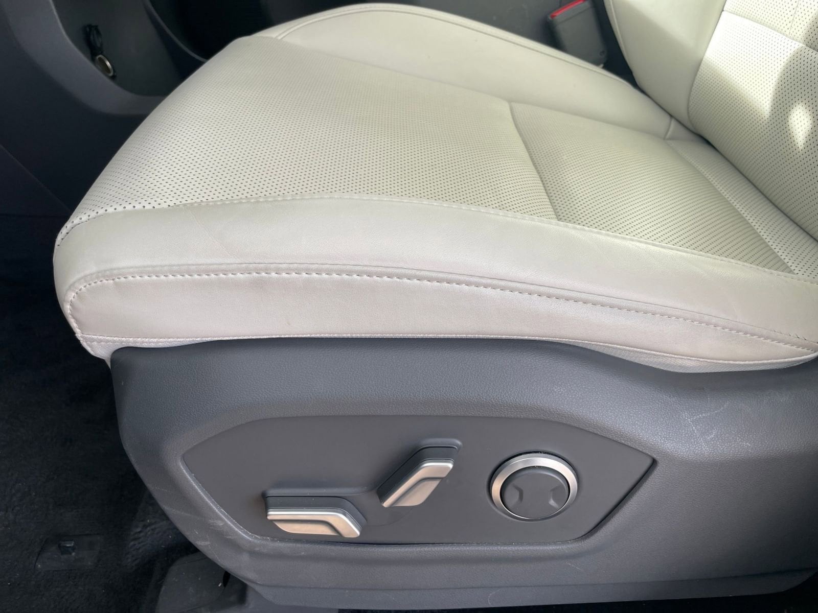 Thumbnail: 2025 Hyundai Santa Fe - 25