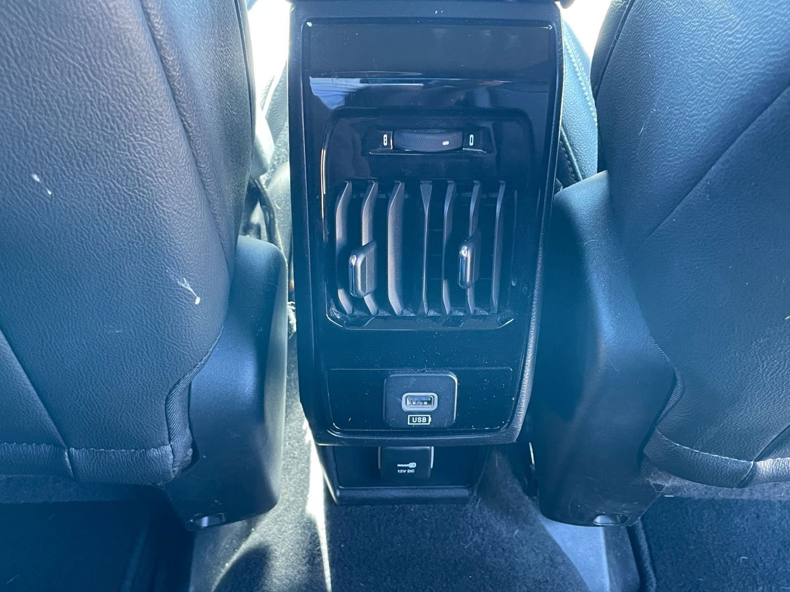 Thumbnail: 2025 Toyota Corolla - 25