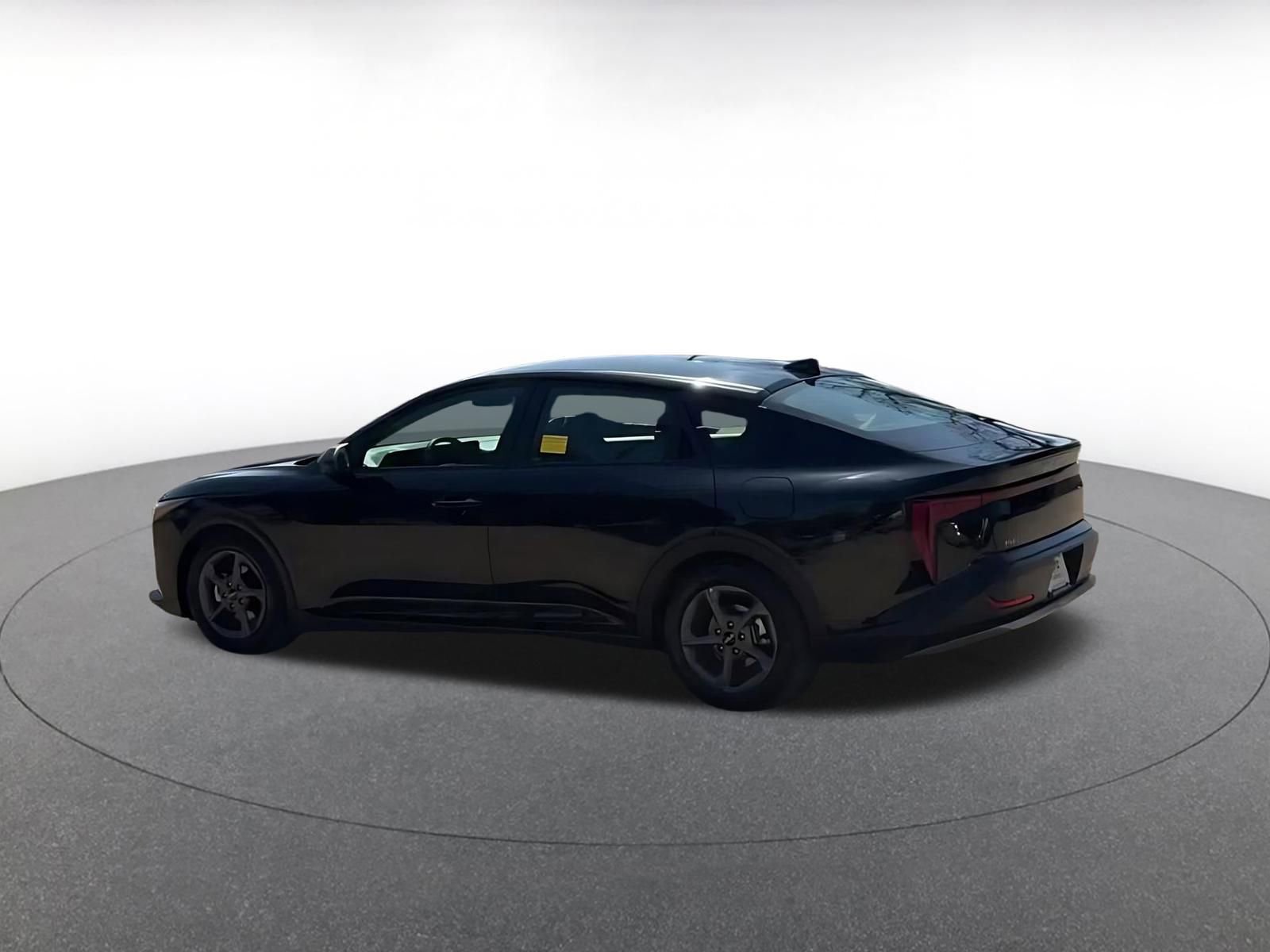 Thumbnail: 2025 Kia K4 - 10