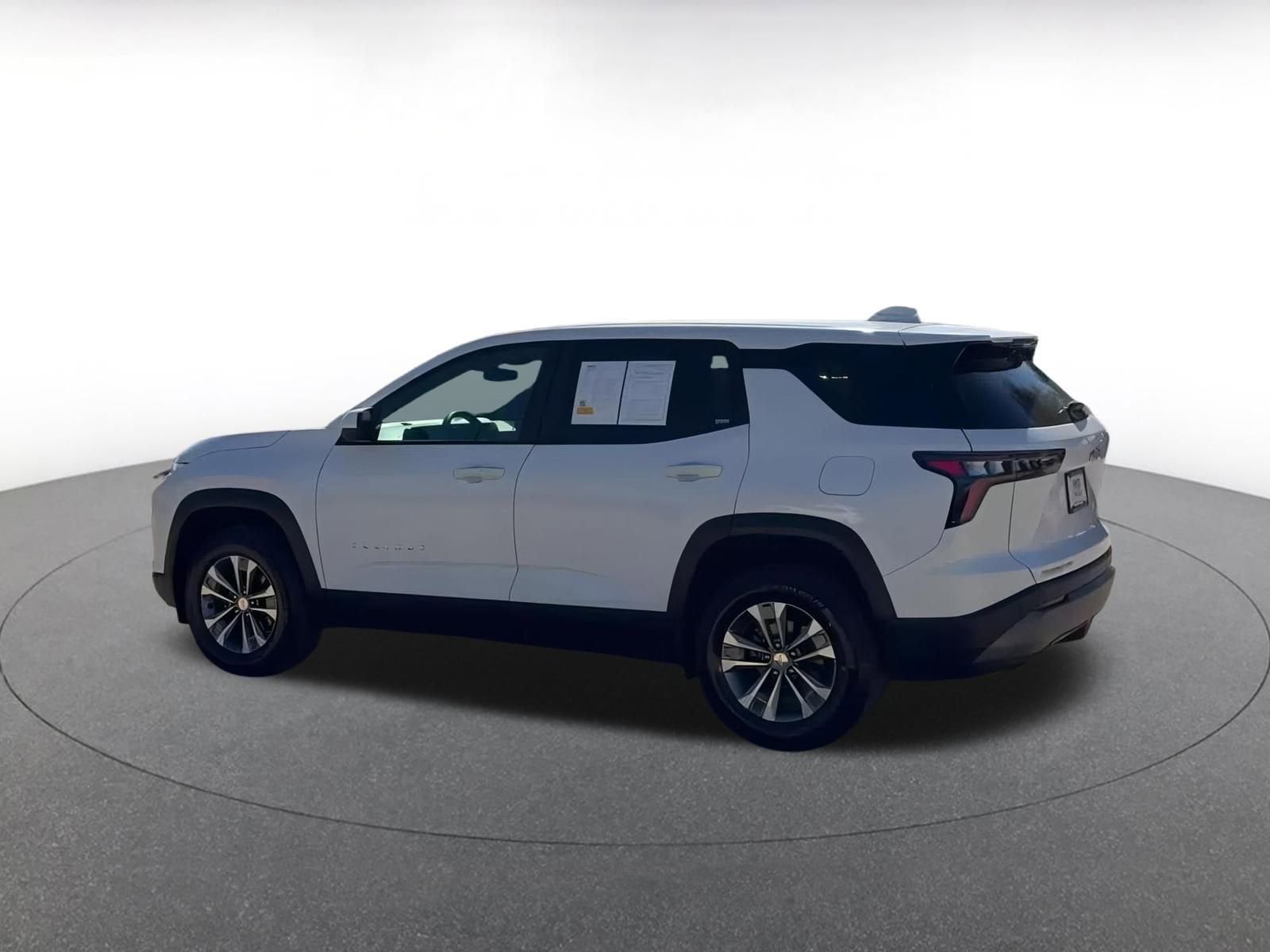 Thumbnail: 2025 Chevrolet Equinox - 10