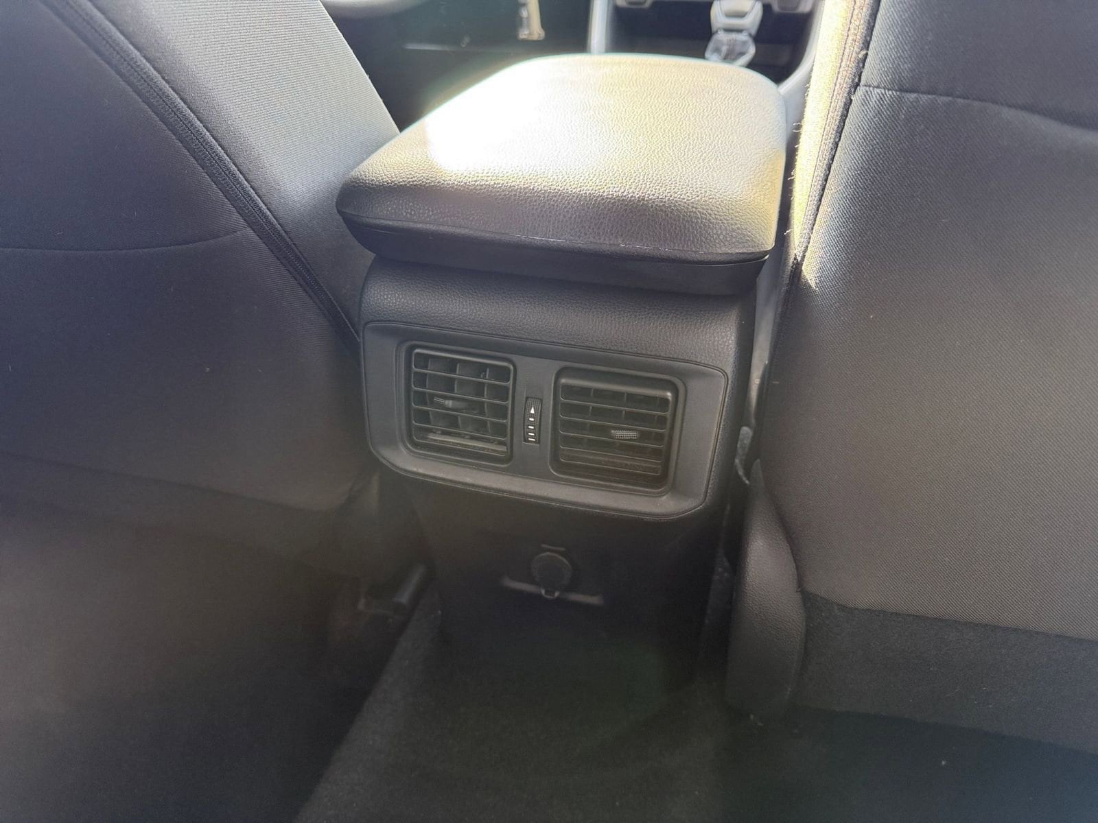 Thumbnail: 2025 Toyota RAV4 - 24