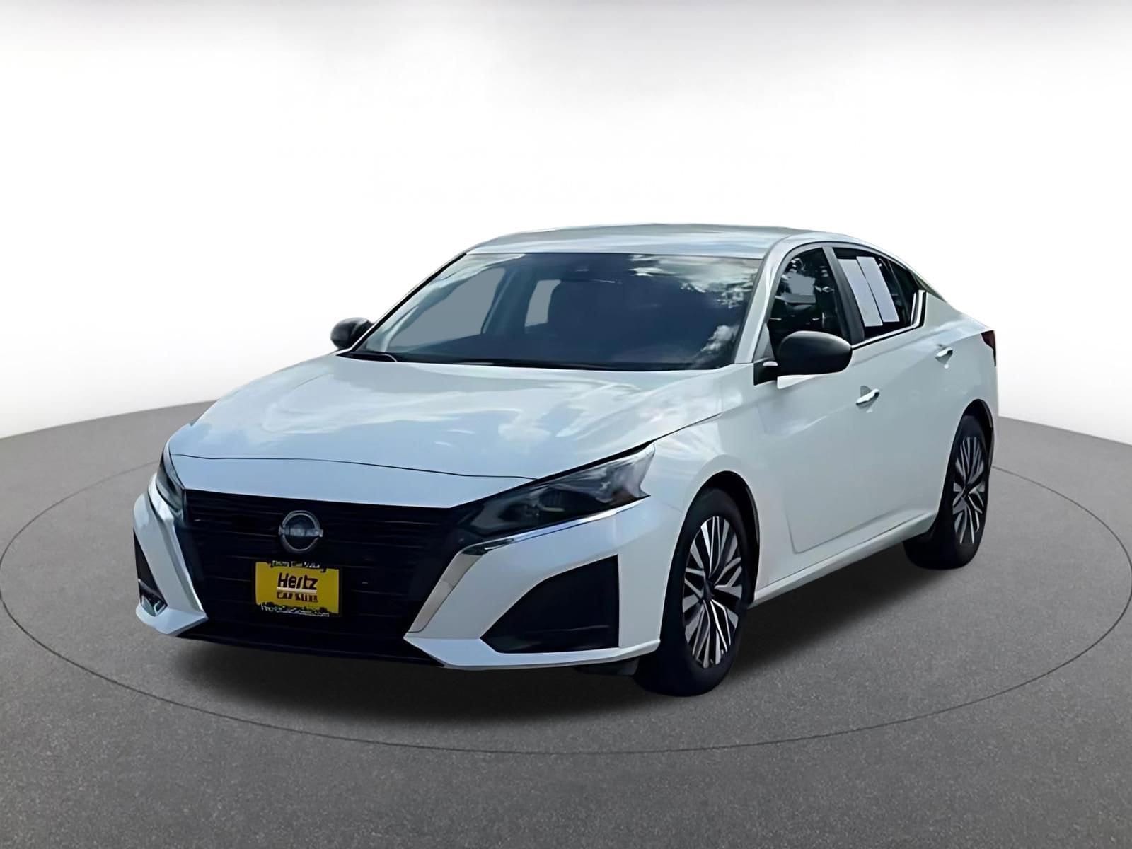 Thumbnail: 2025 Nissan Altima - 7