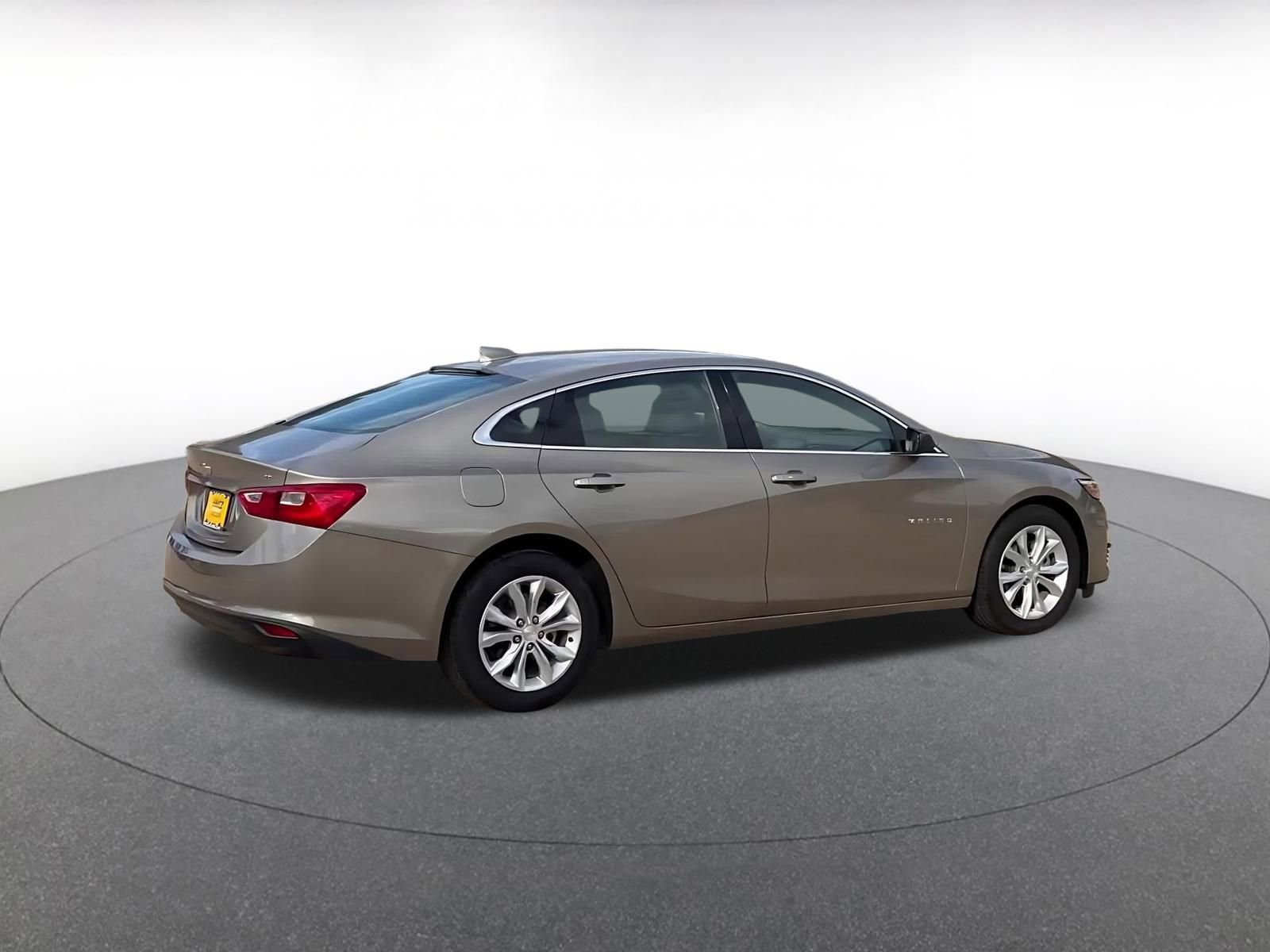 Thumbnail: 2023 Chevrolet Malibu - 15
