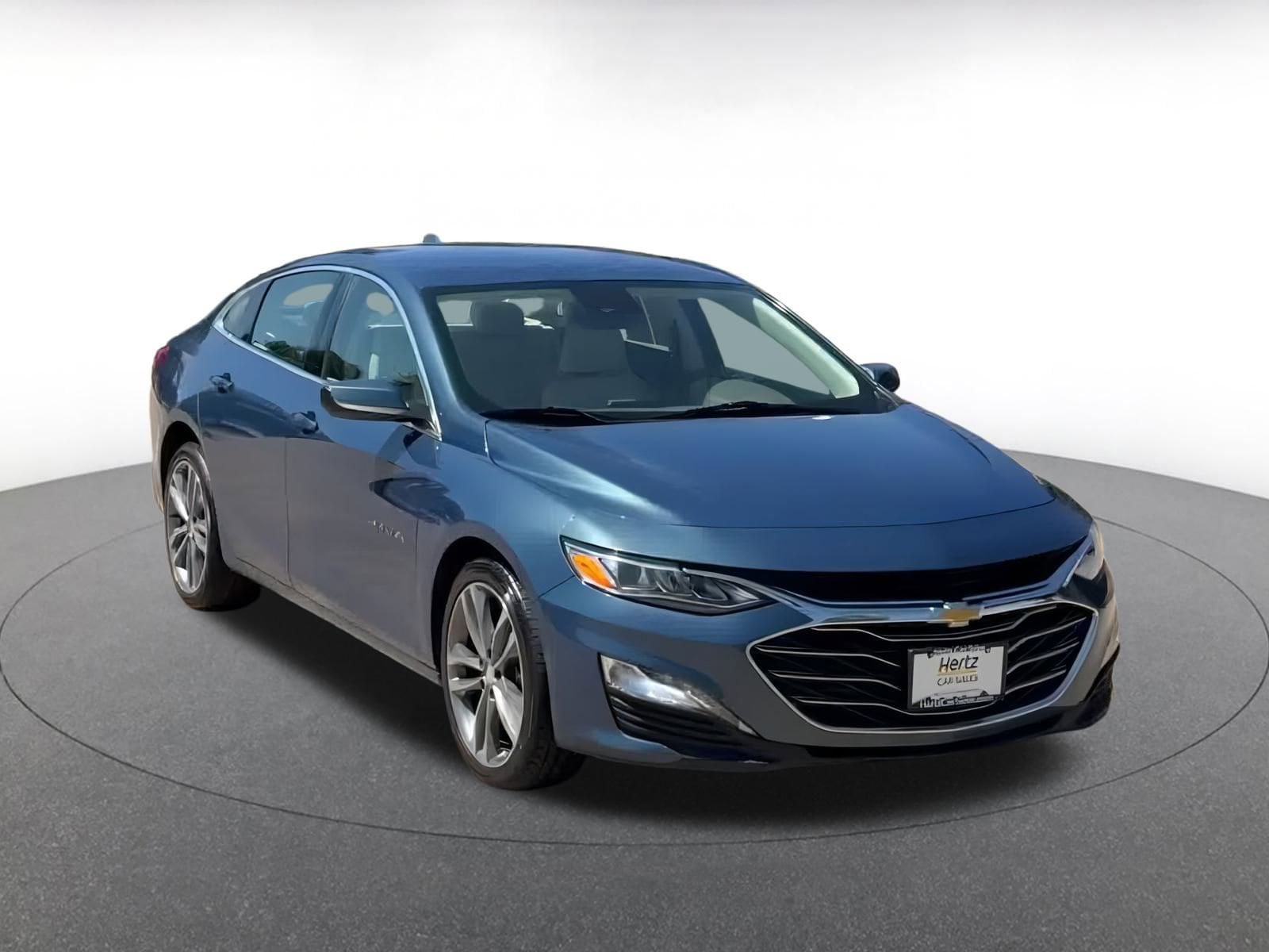 Thumbnail: 2024 Chevrolet Malibu - 3