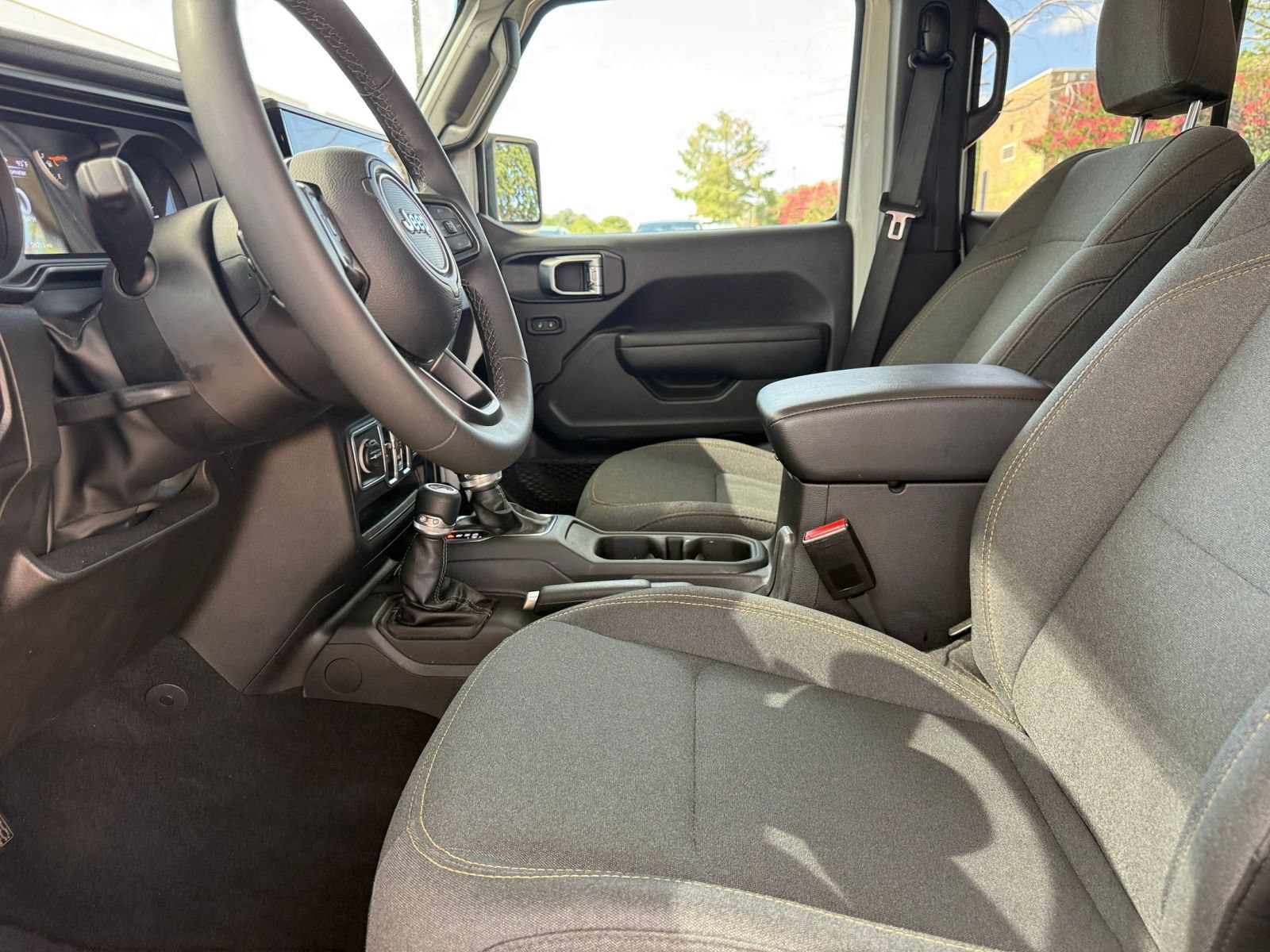 Thumbnail: 2025 Jeep Wrangler - 27