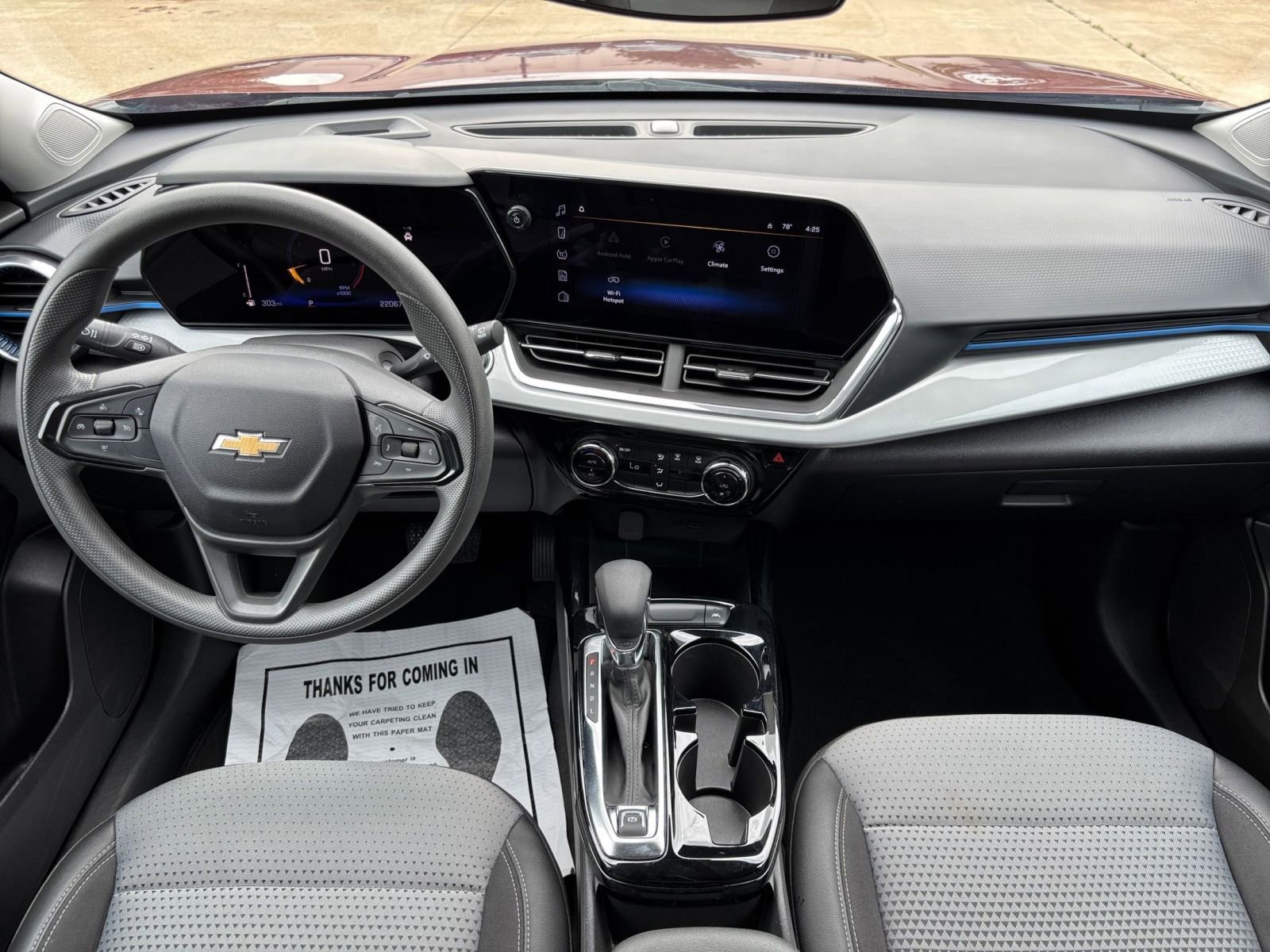 Thumbnail: 2025 Chevrolet Trax - 17