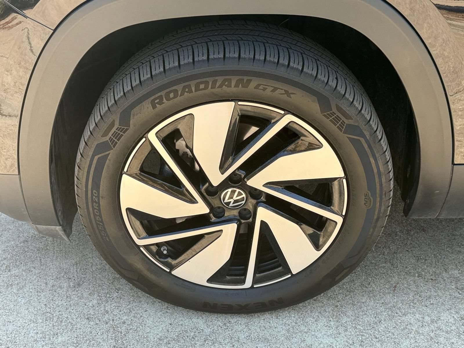 Thumbnail: 2026 Volkswagen Atlas - 33