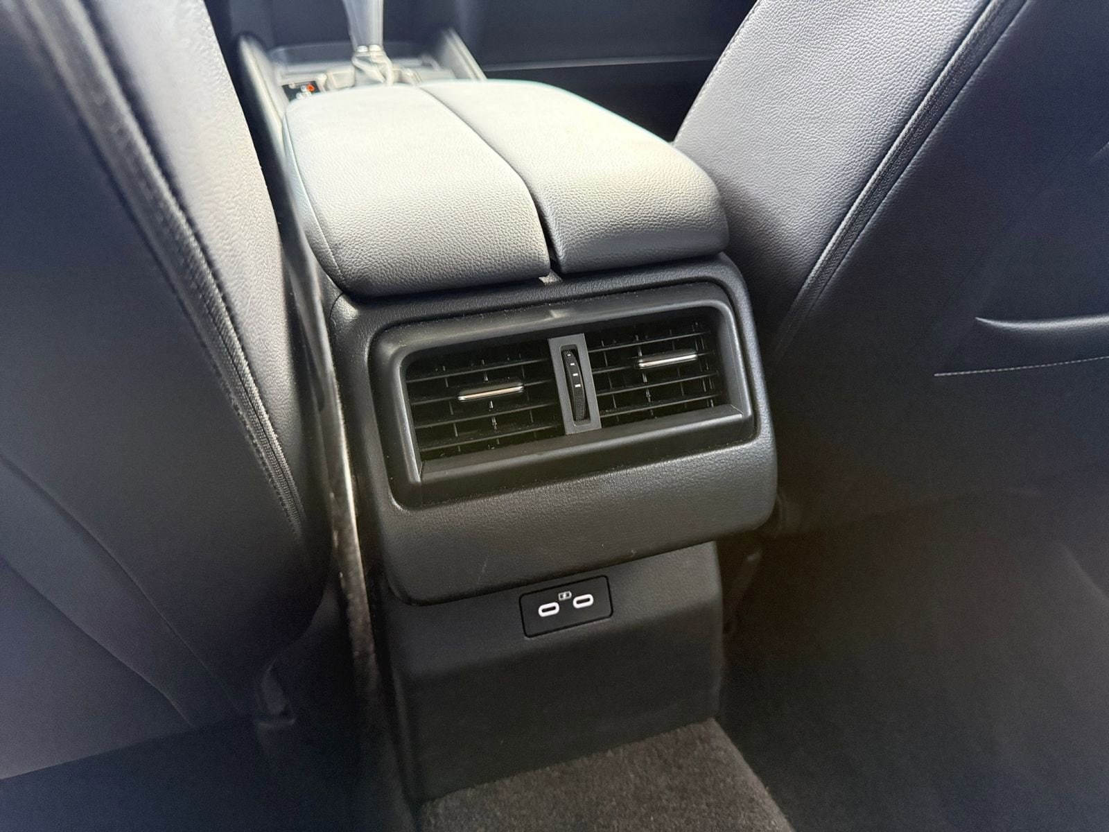 Thumbnail: 2025 Mazda CX-50 - 24