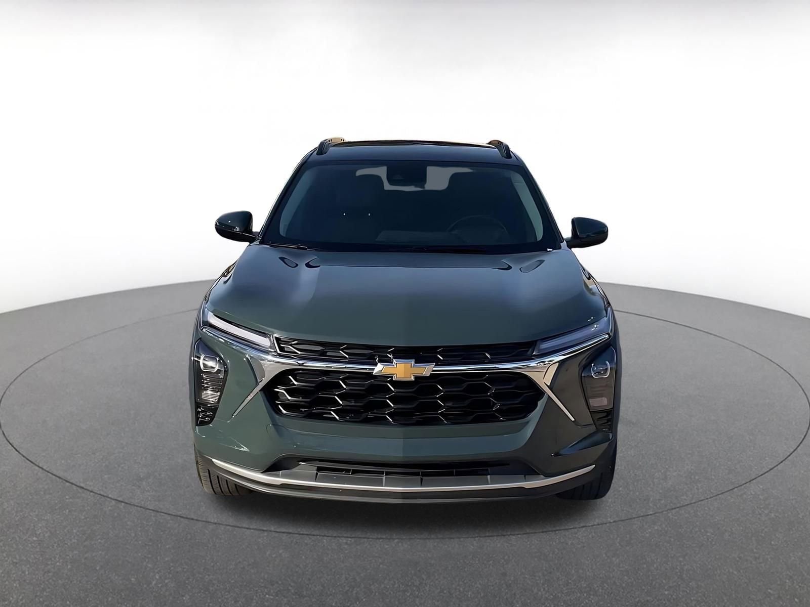 Thumbnail: 2025 Chevrolet Trax - 3