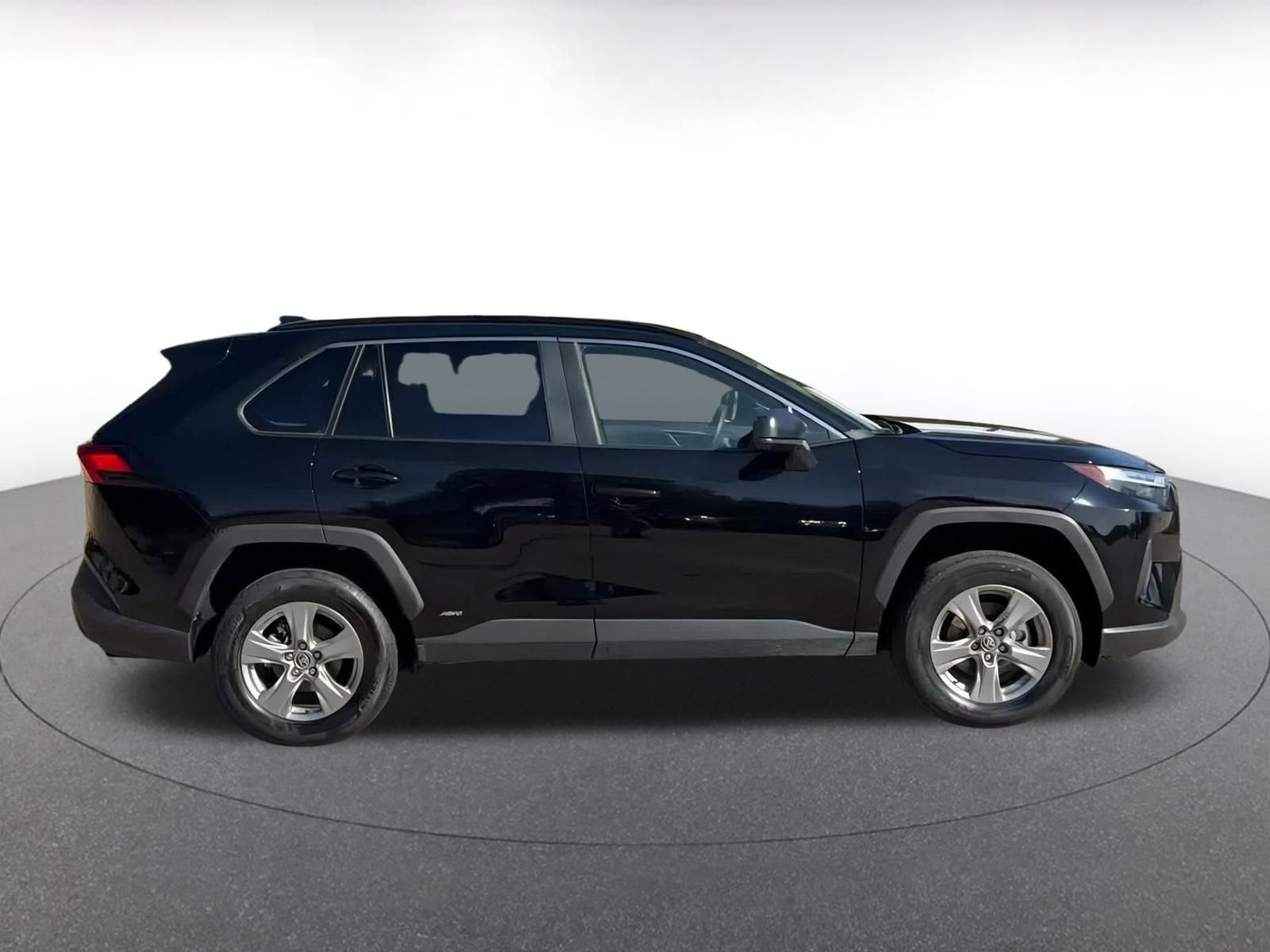 Thumbnail: 2025 Toyota RAV4 - 16