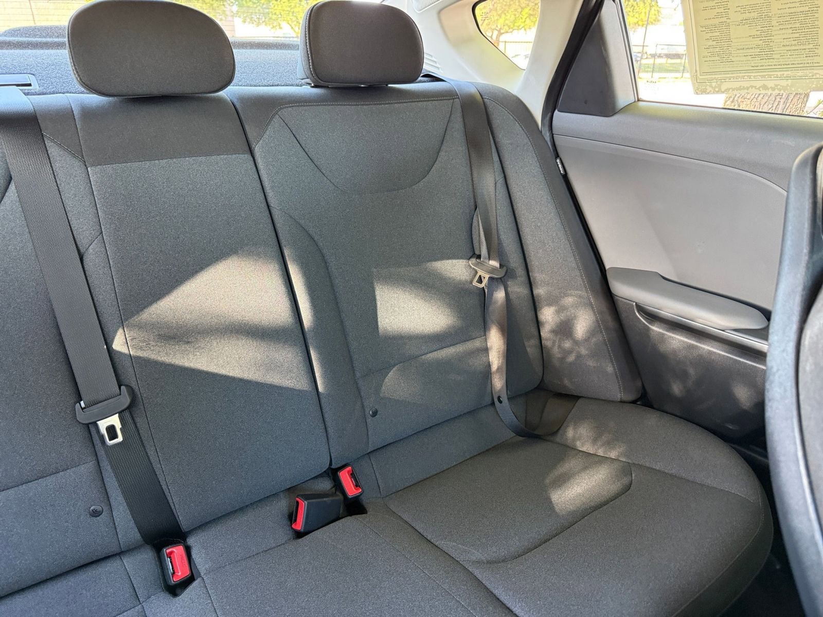 2025 Kia K4 LXS - Photo 39