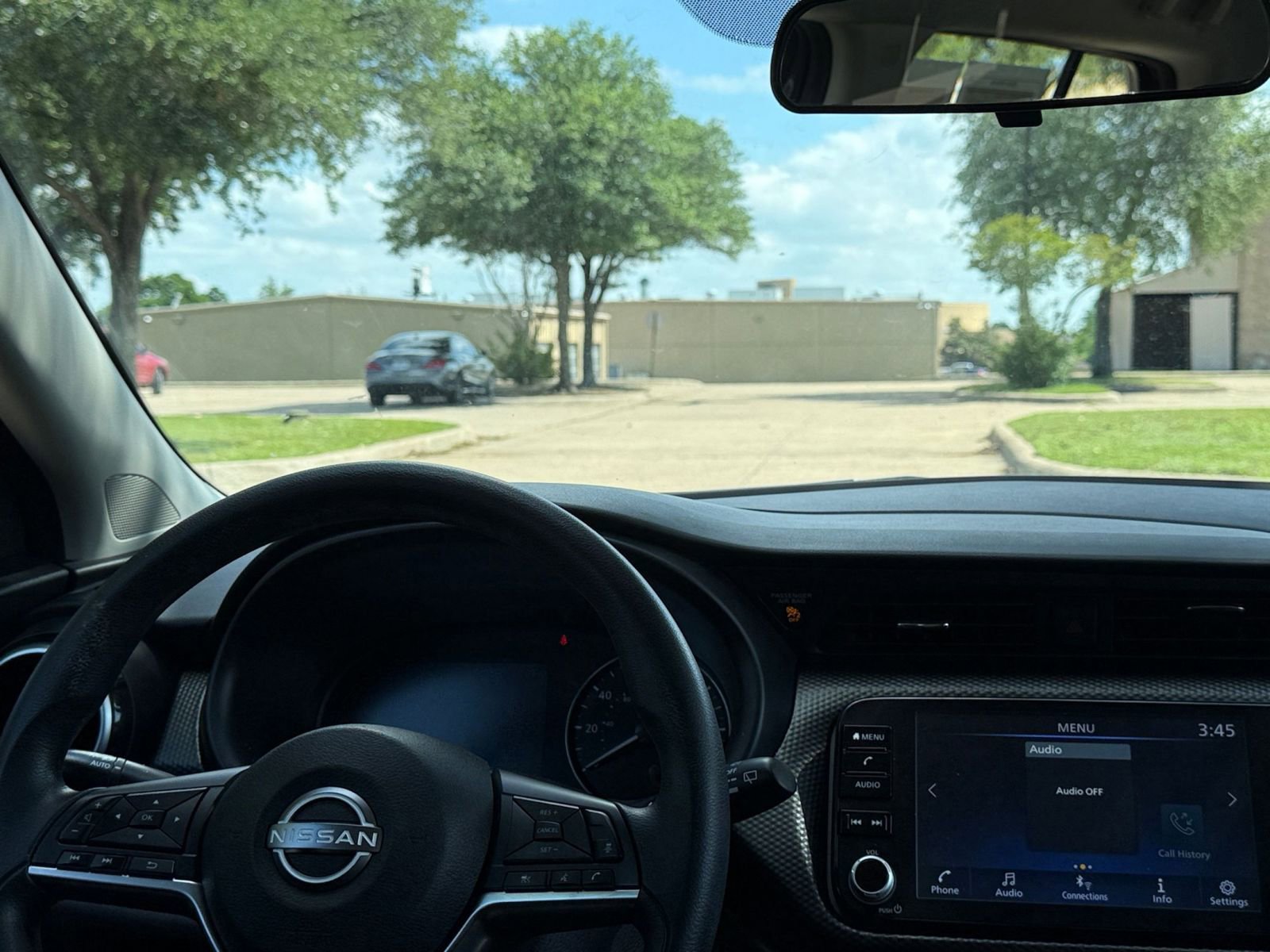 Thumbnail: 2023 Nissan Kicks - 31
