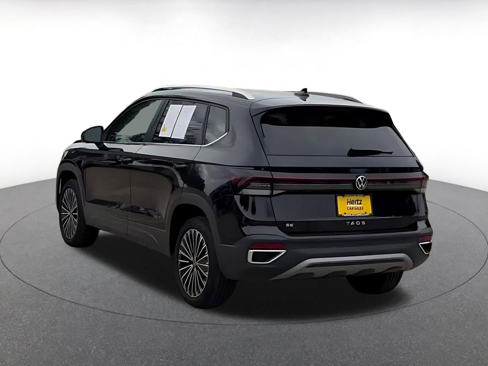 Thumbnail: 2025 Volkswagen Taos - 11