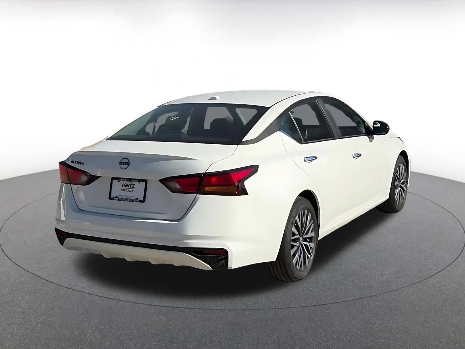 Thumbnail: 2025 Nissan Altima - 14