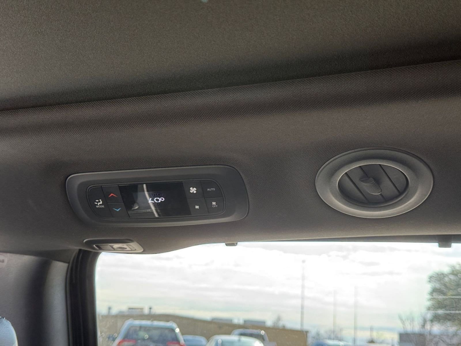 Thumbnail: 2025 Chrysler Pacifica - 28