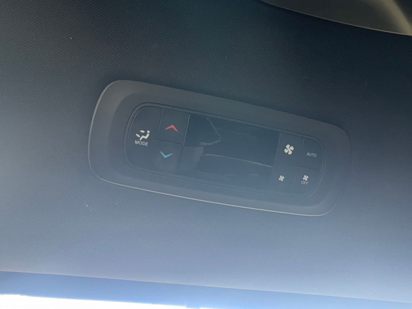 Thumbnail: 2025 Chrysler Pacifica - 24