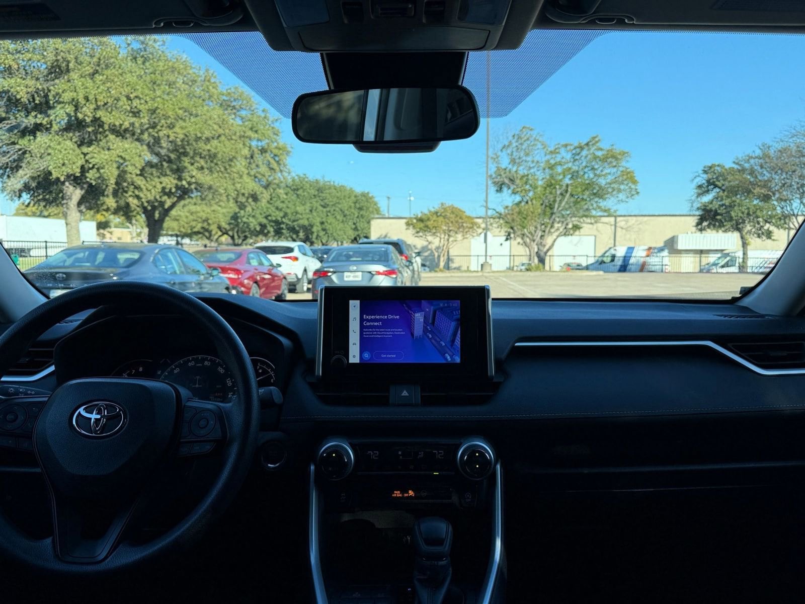 Thumbnail: 2025 Toyota RAV4 - 33