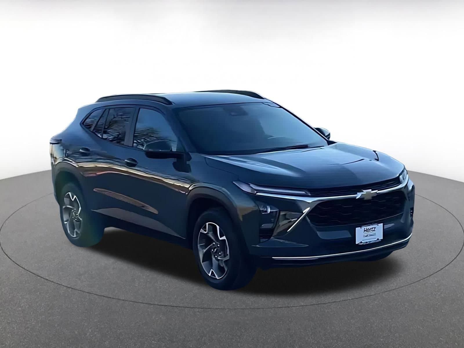 Thumbnail: 2025 Chevrolet Trax - 2