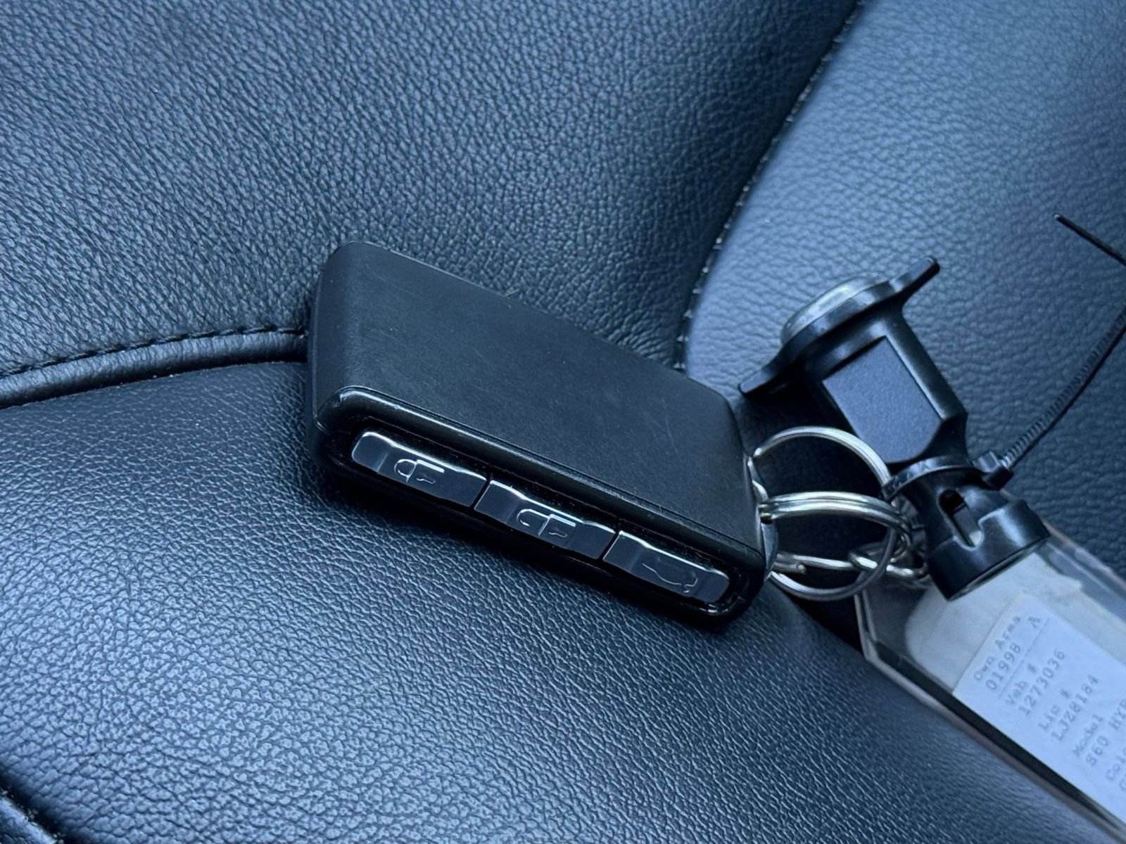 Thumbnail: 2025 Volvo S60 - 22