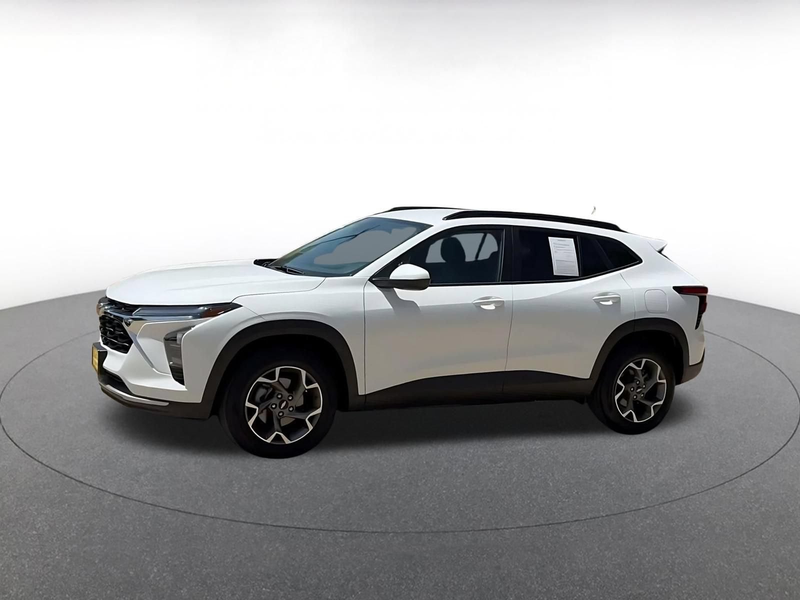 Thumbnail: 2025 Chevrolet Trax - 8