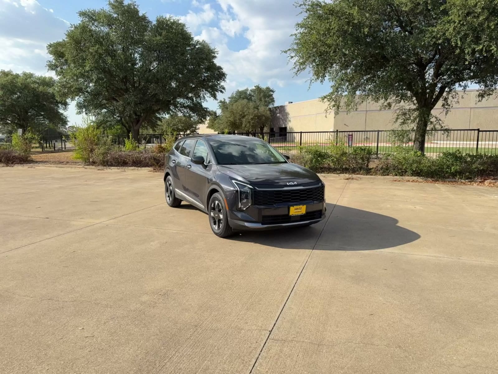 Thumbnail: 2026 Kia Sportage - 3