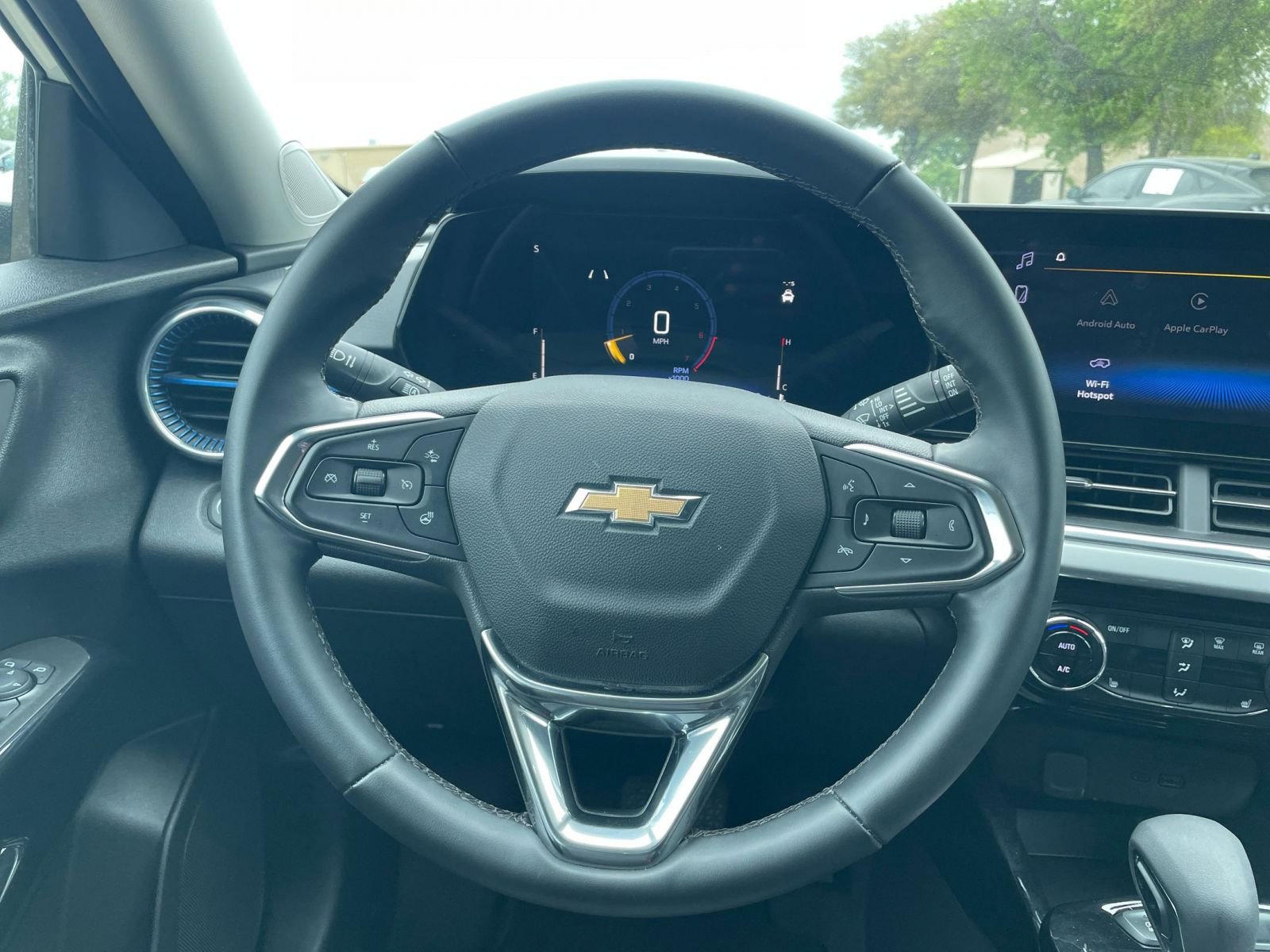 Thumbnail: 2025 Chevrolet Trax - 31