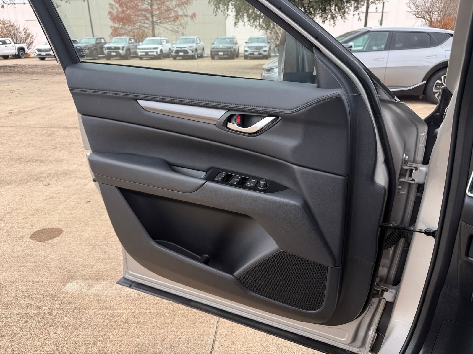 Thumbnail: 2025 Mazda CX-5 - 20