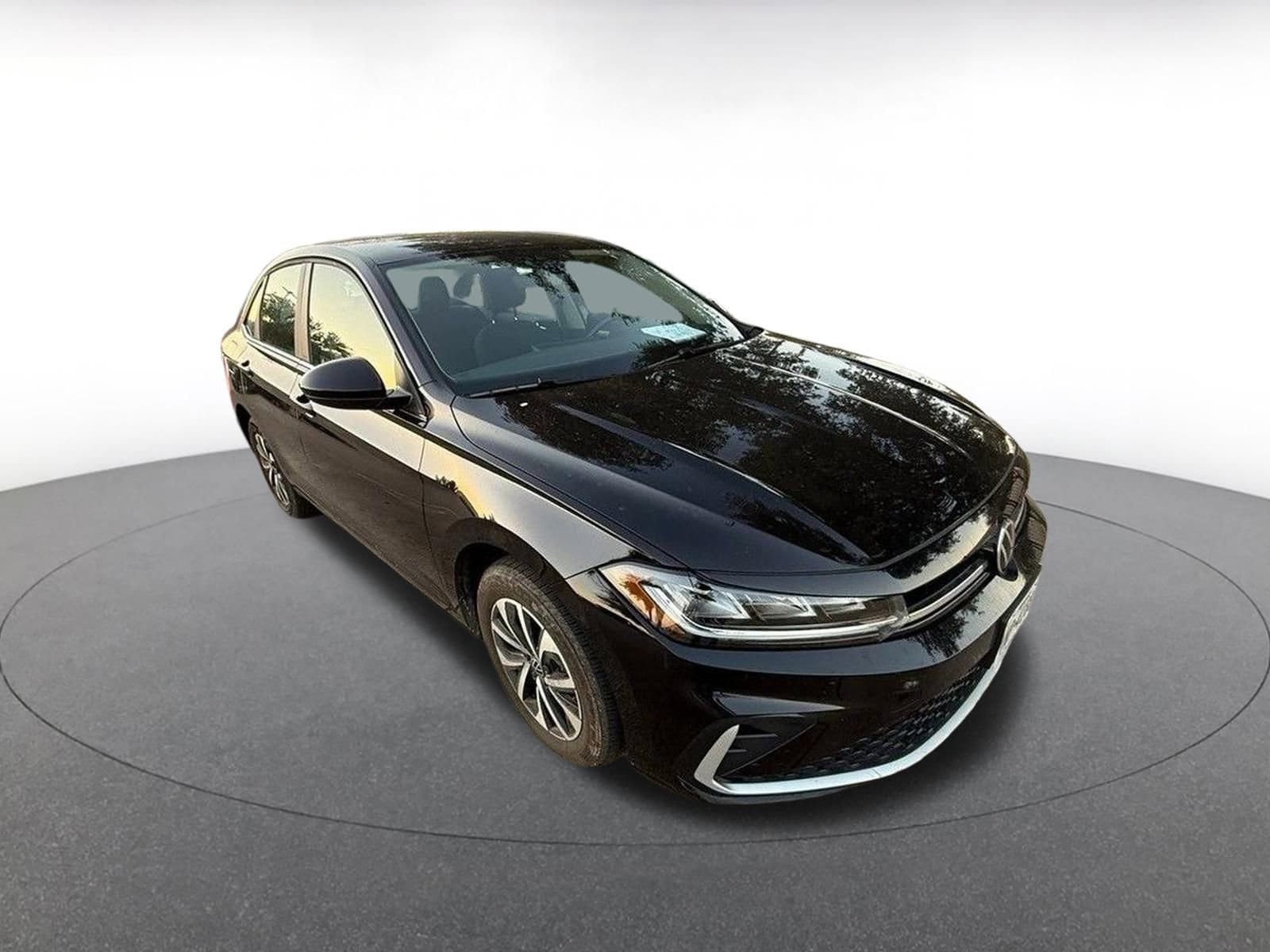 Thumbnail: 2025 Volkswagen Jetta - 1