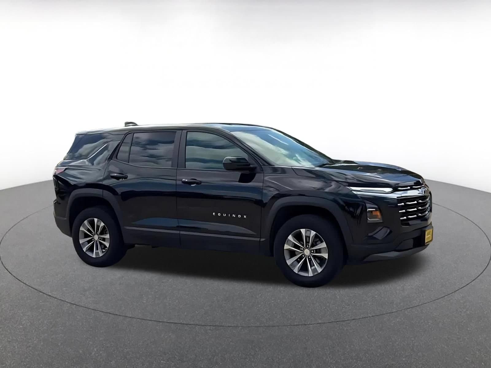 Thumbnail: 2025 Chevrolet Equinox - 2