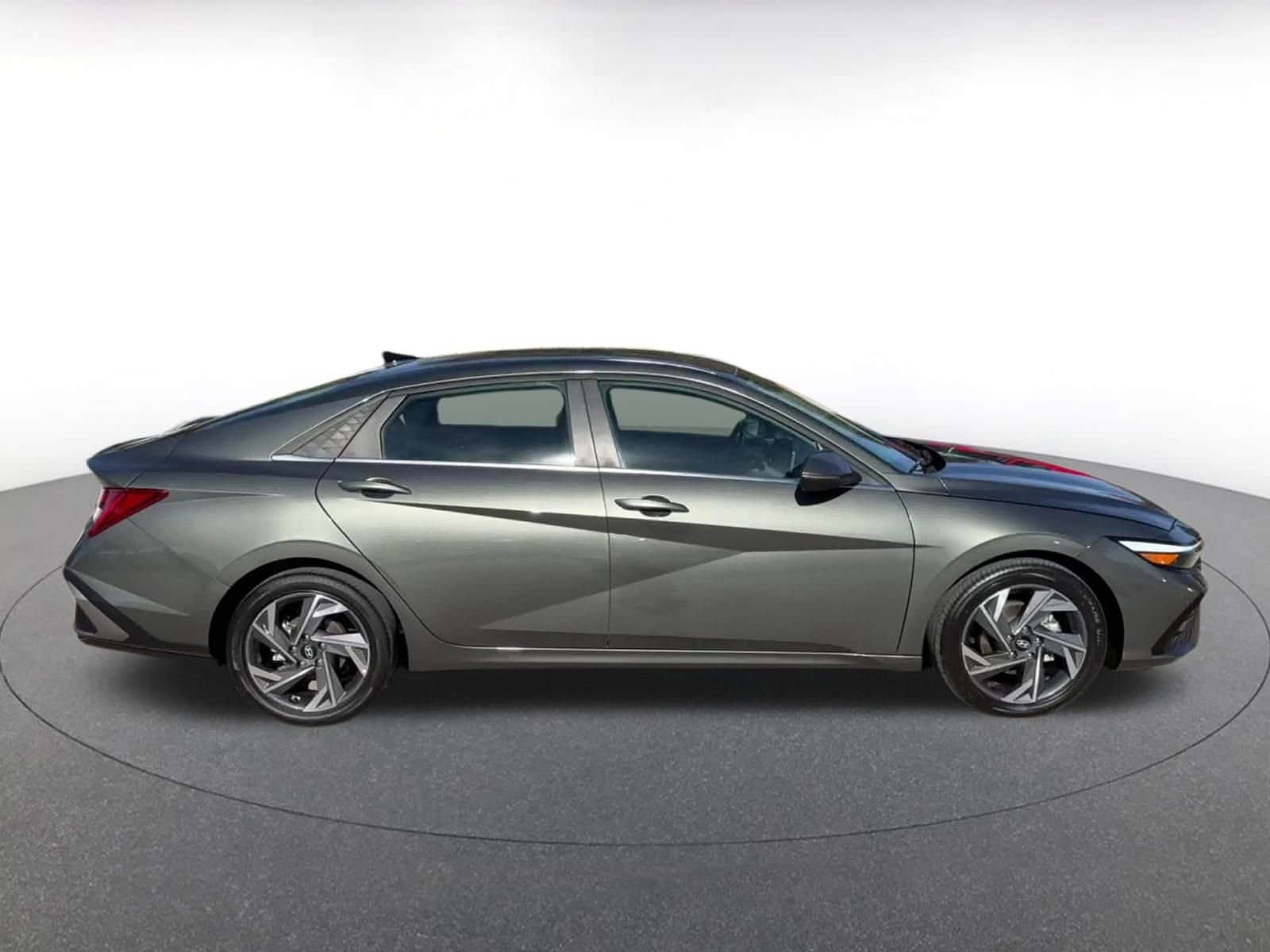 Thumbnail: 2025 Hyundai Elantra - 17