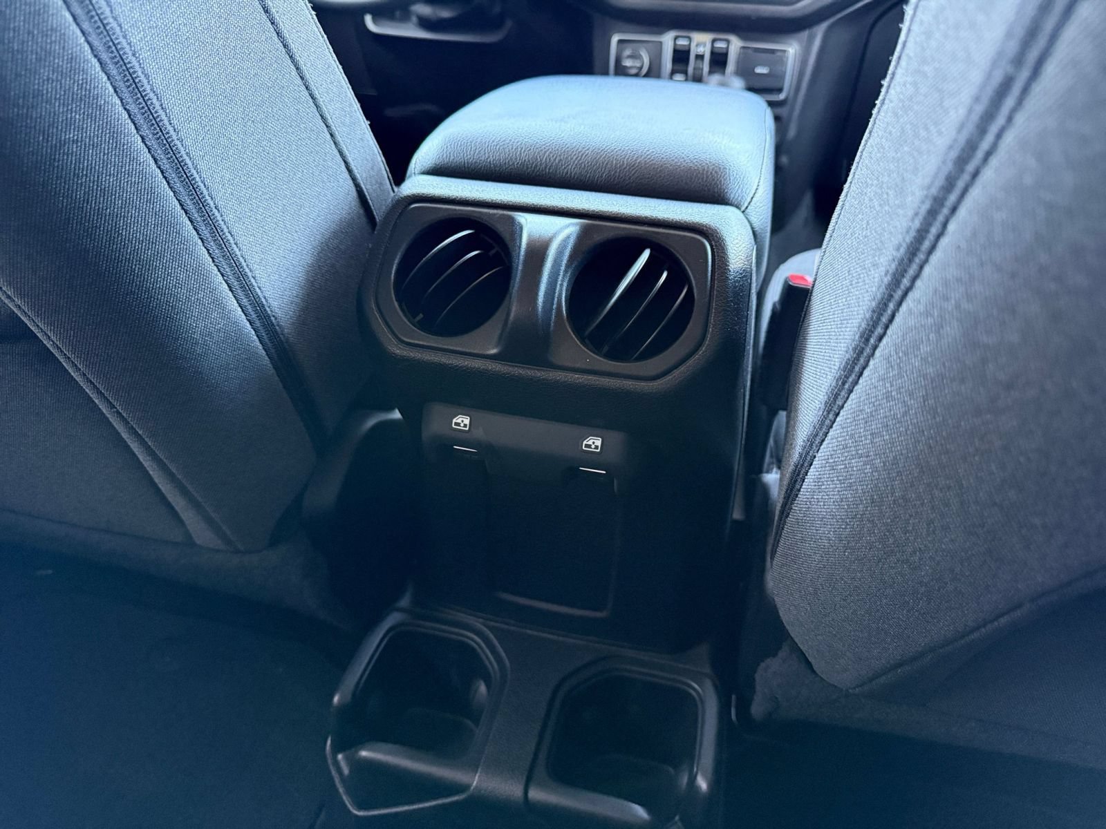 Thumbnail: 2025 Jeep Wrangler - 23