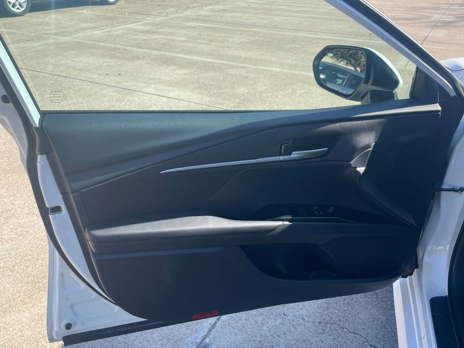 Thumbnail: 2025 Toyota Camry - 18