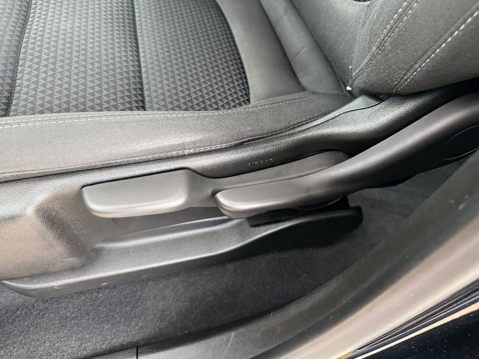 Thumbnail: 2023 Chevrolet Bolt EV - 28