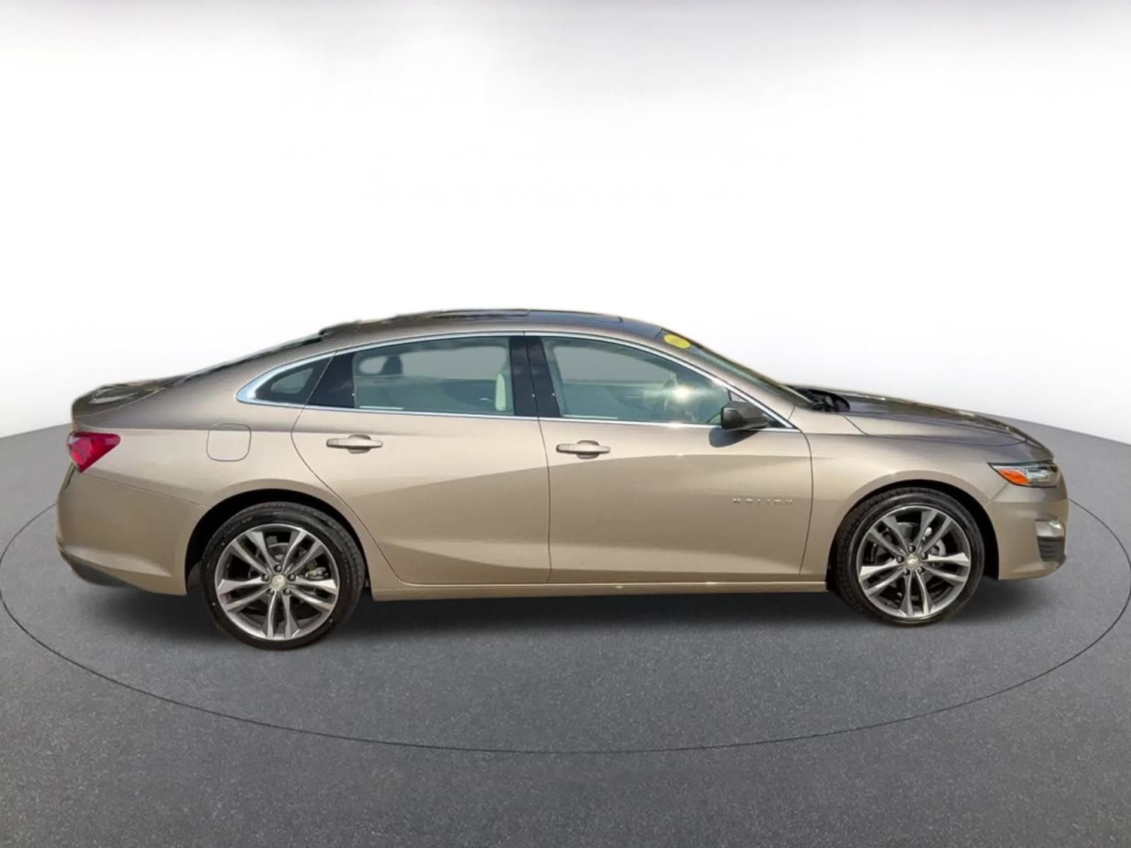 Thumbnail: 2024 Chevrolet Malibu - 16