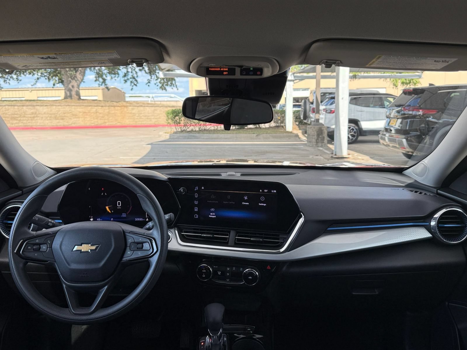 Thumbnail: 2025 Chevrolet Trax - 32