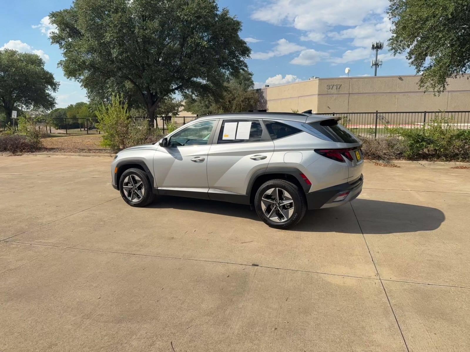 Thumbnail: 2026 Hyundai Tucson - 9
