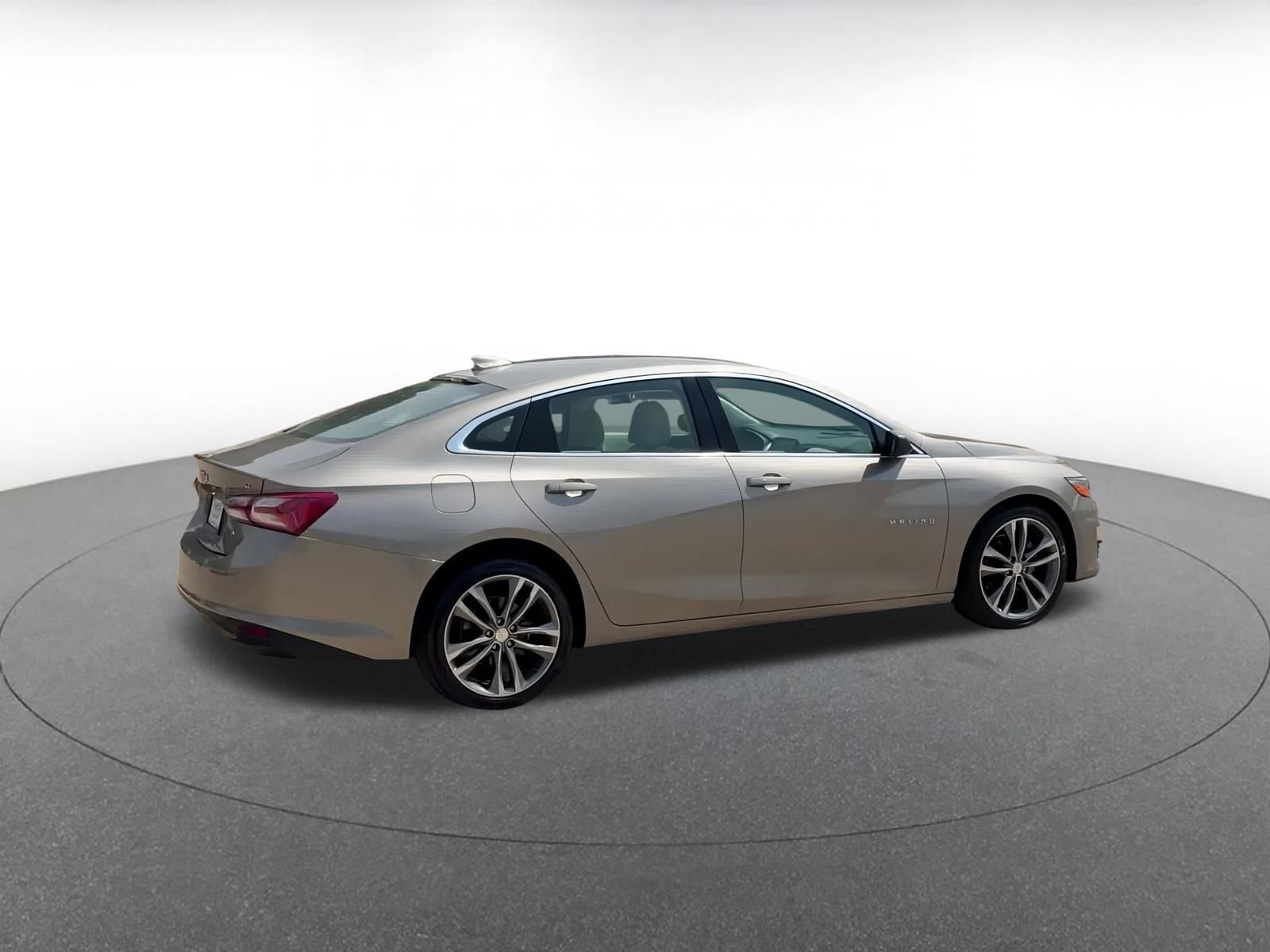 Thumbnail: 2024 Chevrolet Malibu - 16