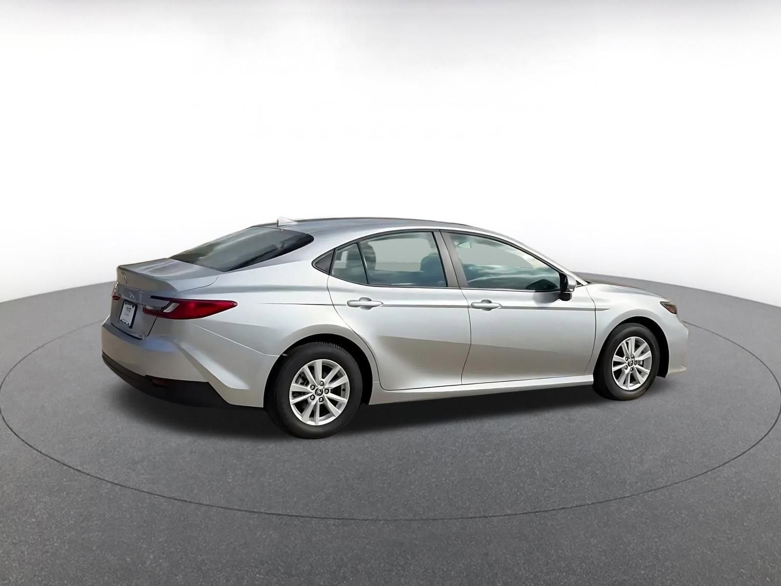 Thumbnail: 2025 Toyota Camry - 15