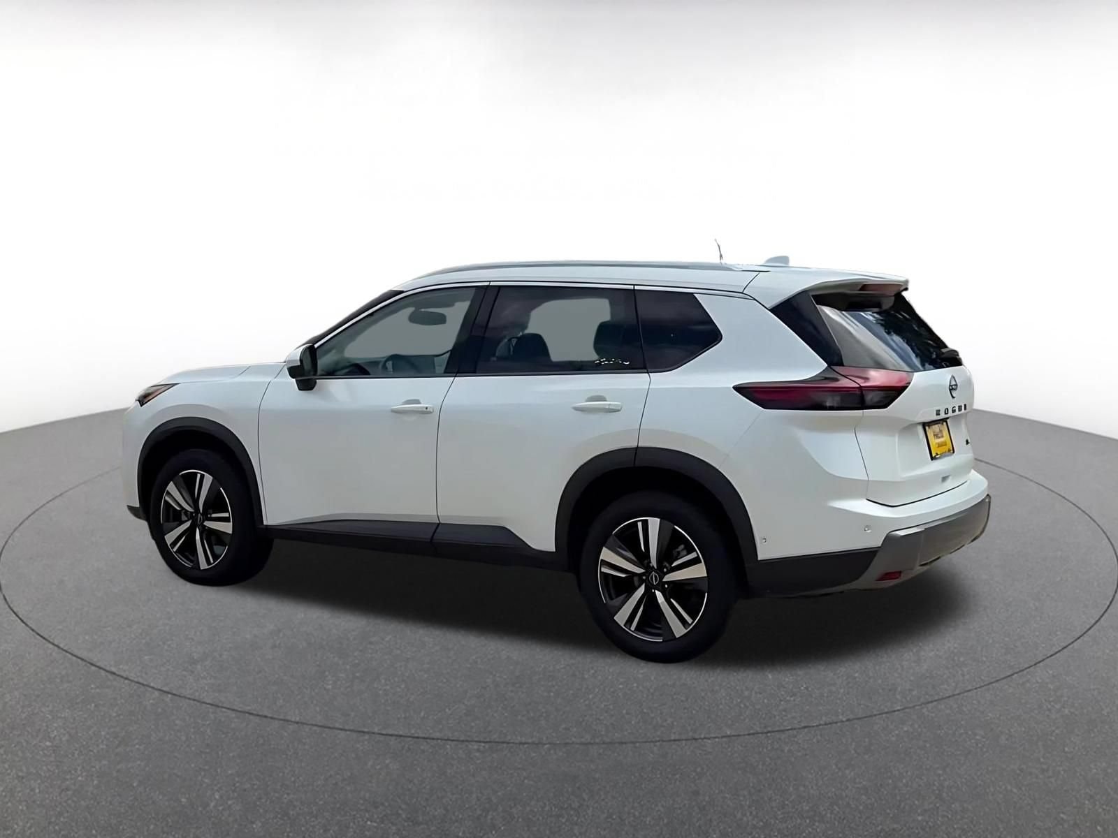 Thumbnail: 2026 Nissan Rogue - 9