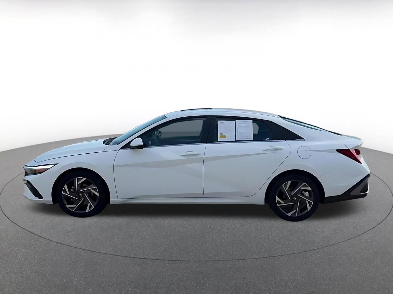 Thumbnail: 2025 Hyundai Elantra - 10