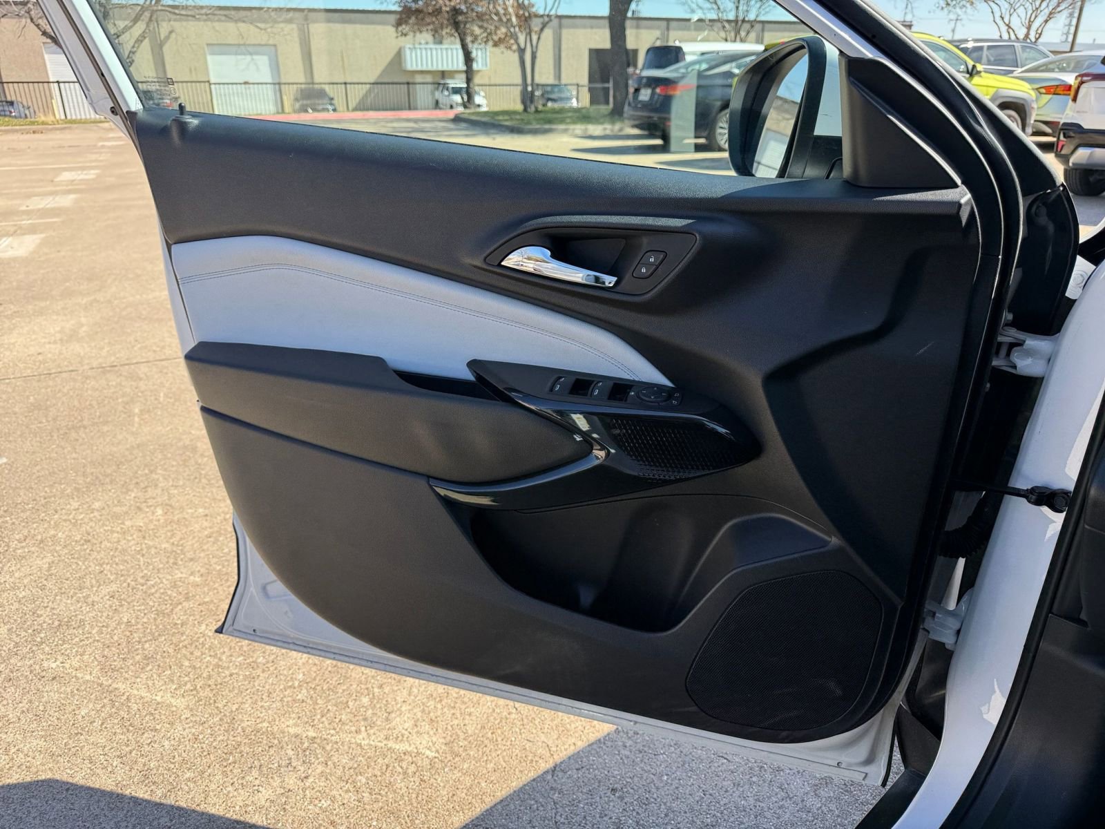 Thumbnail: 2025 Chevrolet Trax - 18