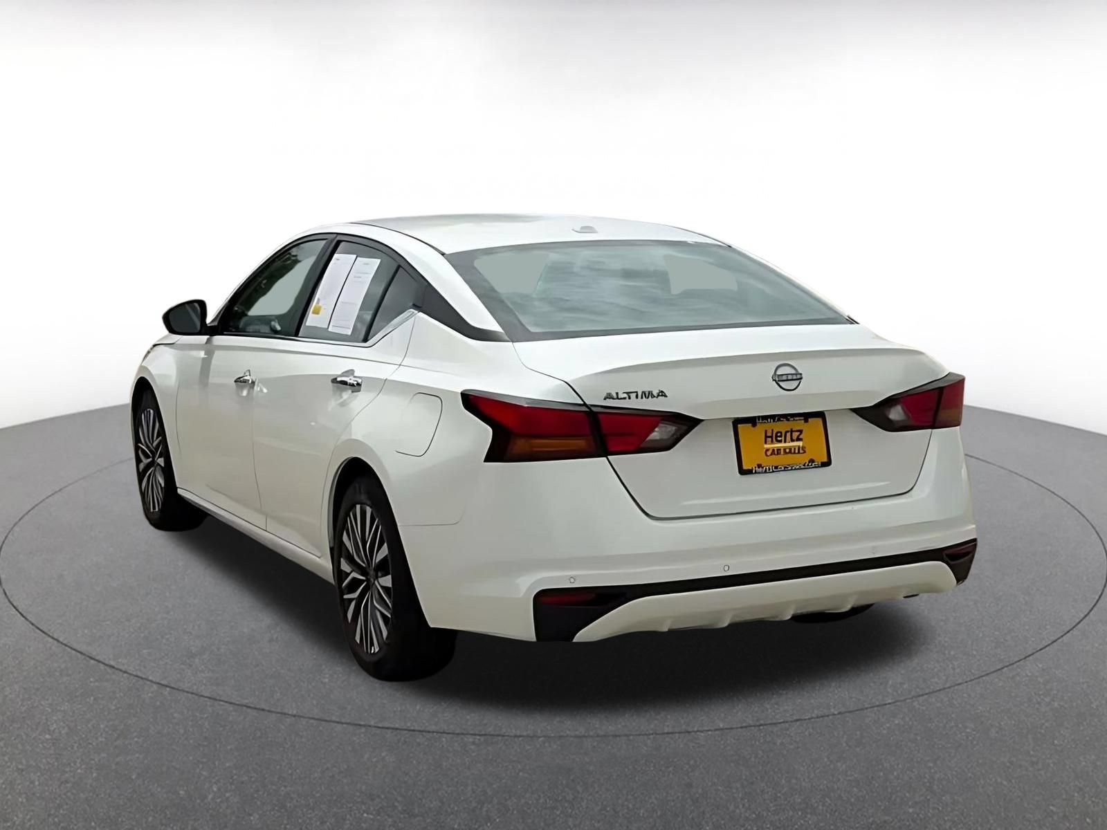 Thumbnail: 2025 Nissan Altima - 10