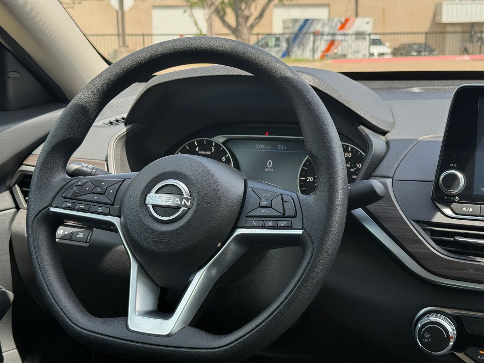 Thumbnail: 2025 Nissan Altima - 35