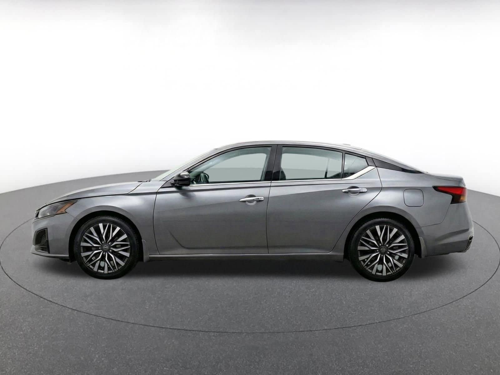 Thumbnail: 2025 Nissan Altima - 4