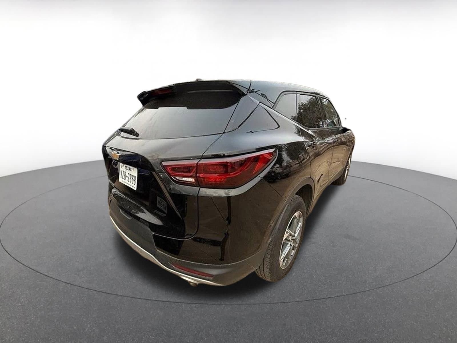 Thumbnail: 2025 Chevrolet Blazer - 4