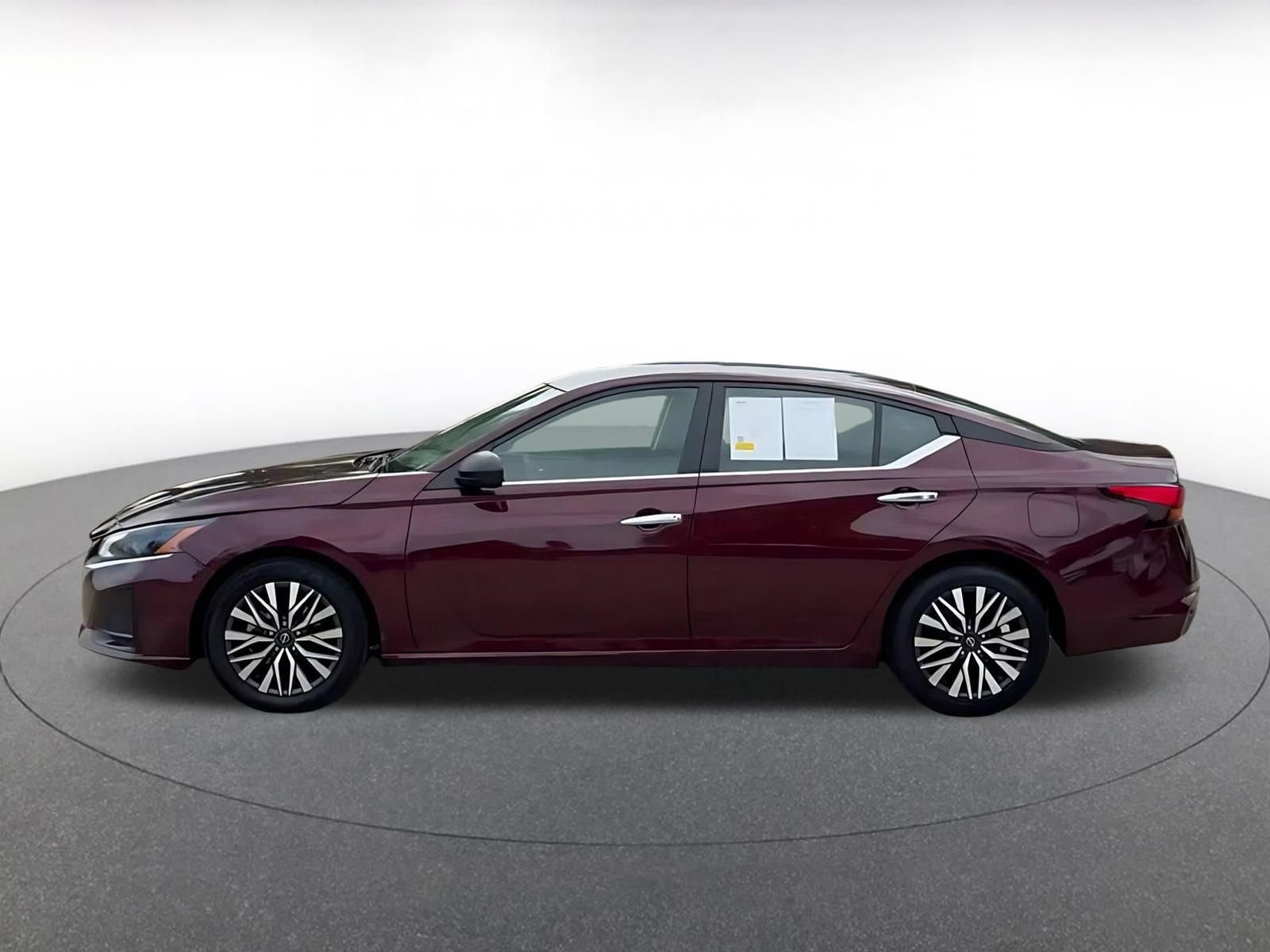 Thumbnail: 2025 Nissan Altima - 9