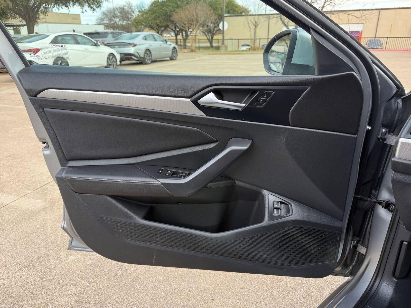 Thumbnail: 2024 Volkswagen Jetta - 21