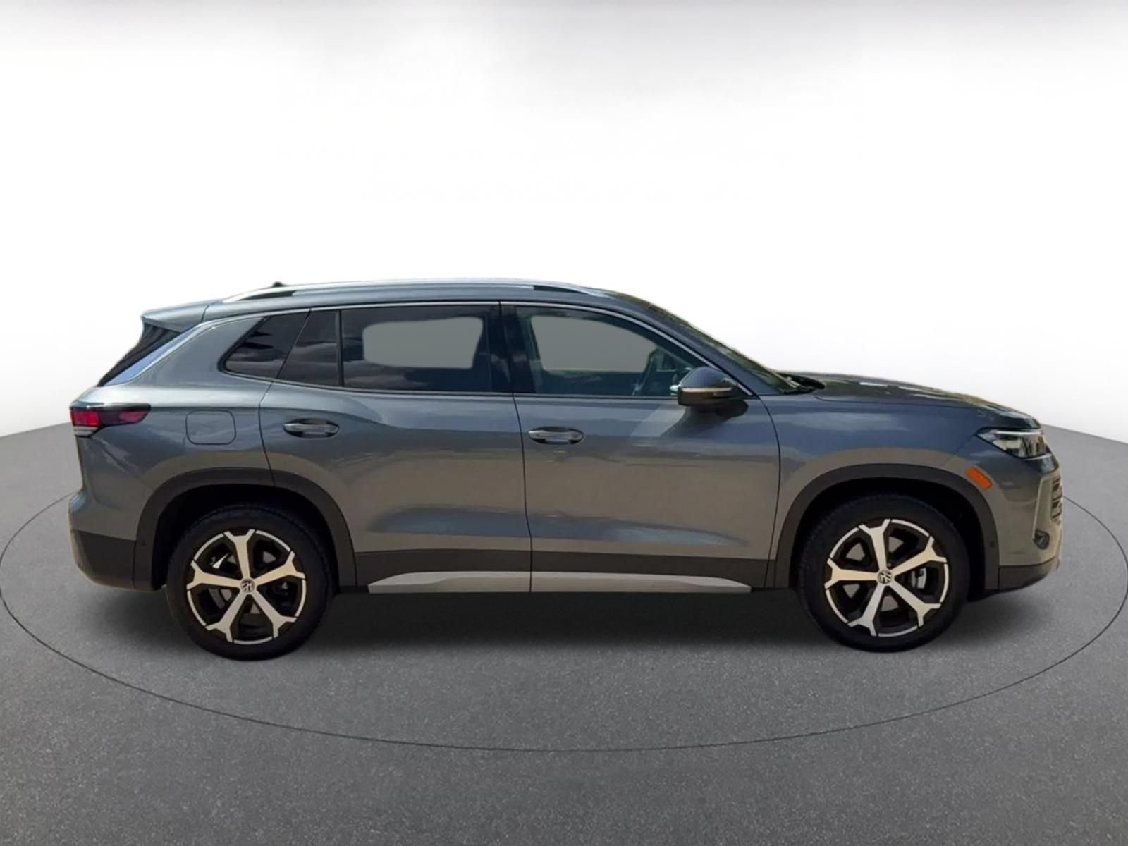 Thumbnail: 2026 Volkswagen Tiguan - 15