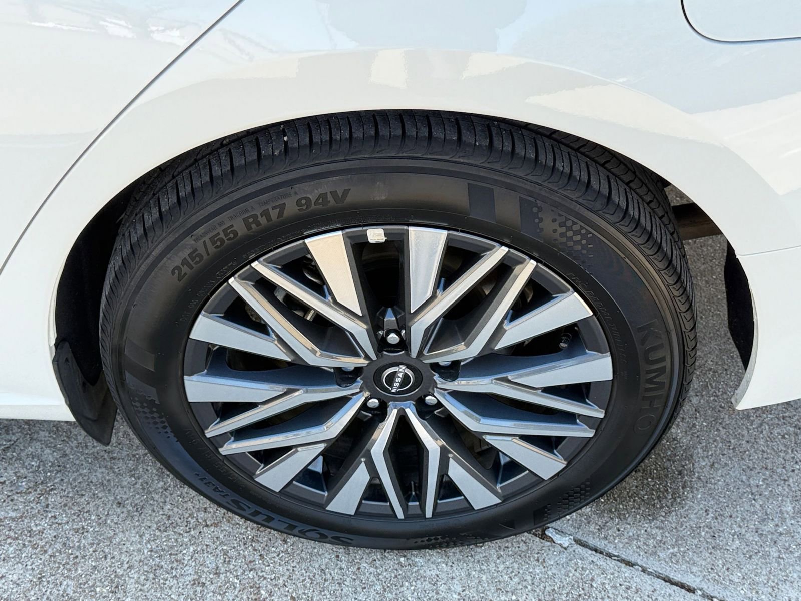 Thumbnail: 2025 Nissan Altima - 30